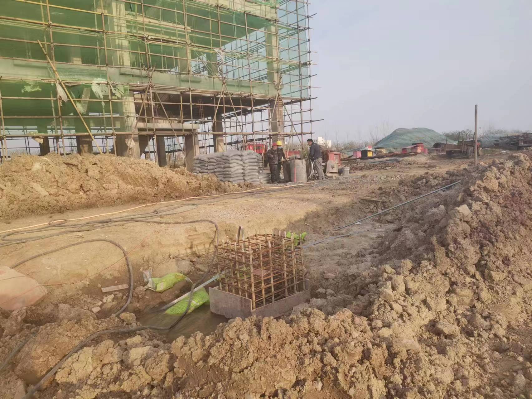 剑河当桥梁出现裂缝的时候应该及时加固修补